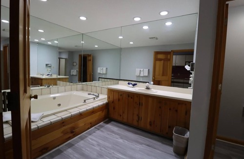 Lincoln Hotel | Travelodge by Wyndham Lincoln Near White Mountain