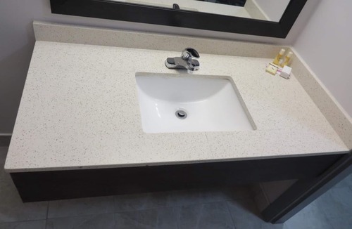 Rosetown Hotel | Travelodge by Wyndham Rosetown