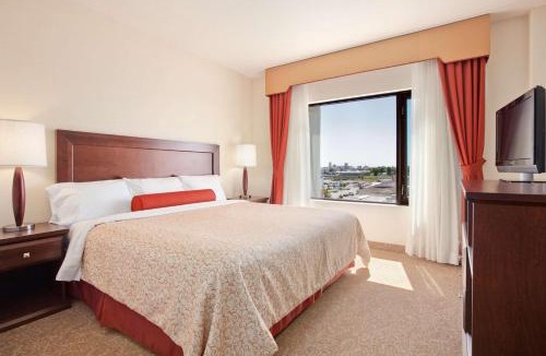 North Industrial Hotel | Travelodge Hotel by Wyndham Saskatoon