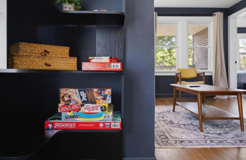 Tremont Apartment | Tremont 3BR - Walk to Dining - Near Downtown