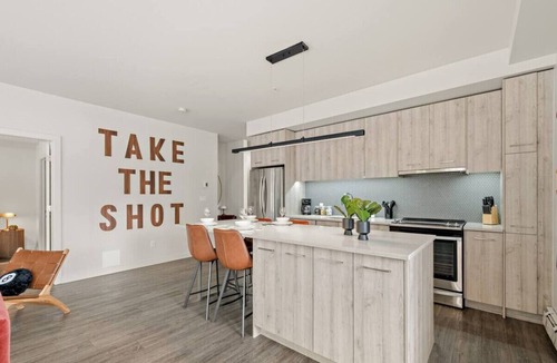 Edmonton Condo | Trendy Boutique Condo | Near University | 5 min DT