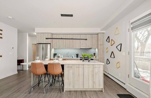 Edmonton Condo | Trendy Boutique Condo | Near University | 5 min DT
