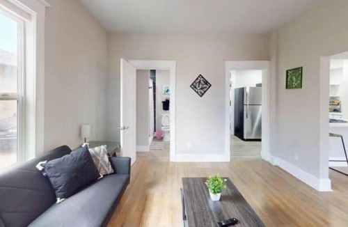 Albuquerque House | Trendy Downtown Remodel Home 2/2 w/King Beds & W/D