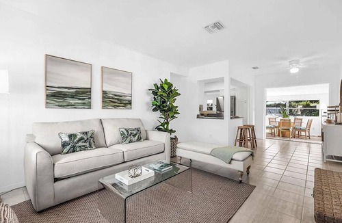 Parker Ridge House | Tropical Oasis w/Hot Tub Near Astonishing Beaches