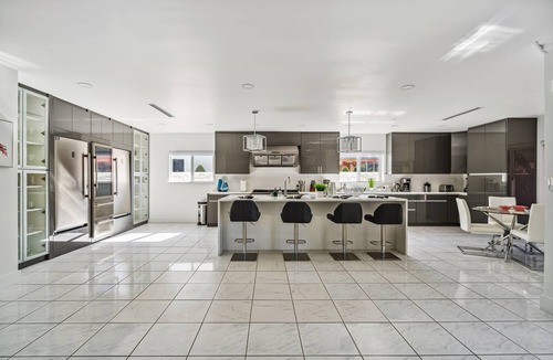 Miami Lakes House | Tropical Pool Paradise x 5-BD,4-BA Luxury Living