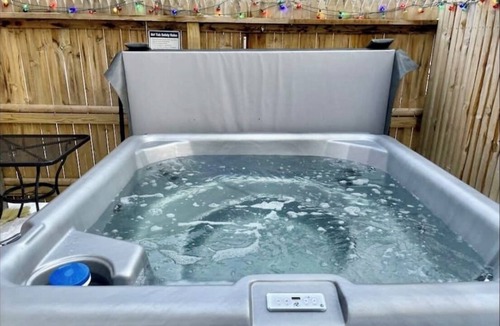 North Conway Cabin | Troy's Cabin in North Conway with Hot Tub