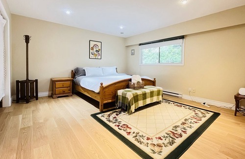Delta House | Tsawwassen 3 BR spacious house private garden