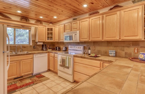 Pagosa Highlands House | Tubing Promo! Pet Friendly Cabin w/Huge Deck, Mountain Views, & Access to Turkey Springs Trails