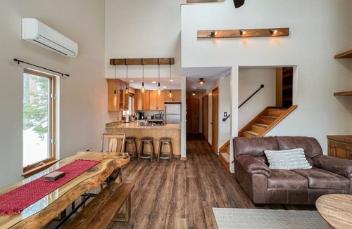 Bartlett House | Tuckerman`s Retreat | Modern + Mt Washington Views