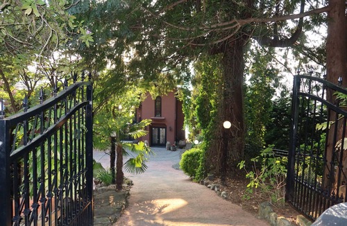 Woodfibre House | Tuscan-style Waterfront Home w/Hottub and Stunning Views