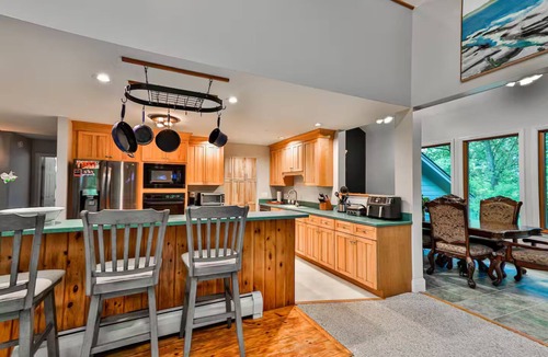 Springfield House | Twin Mountain River House