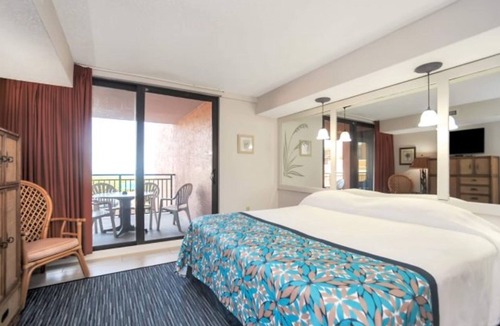Indian Harbour Beach Resort | Two Bedroom, Ocean Front, Luxury Condo, Indian Harbor Beach, Florida 3331464