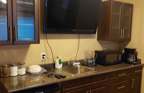 Langford House | Two Private Rooms with One Private Bathroom. Private Entrance and Kitchenette.