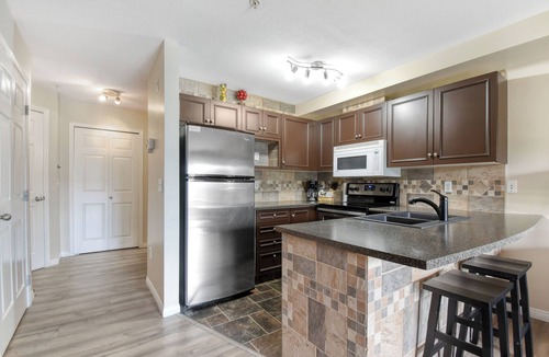 Quail Ridge Apartment | Ultimate Relaxation Awaits! Amazing Golf Course Views - 205A