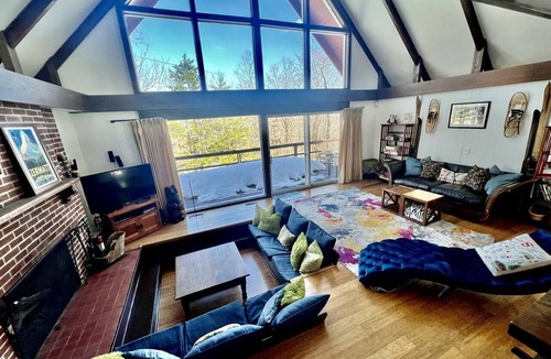 Stratton and Bromley Ski Areas Cabin | Unbelievable Cabin with Amazing Sights and Fire Pit in Winhall, Vermont