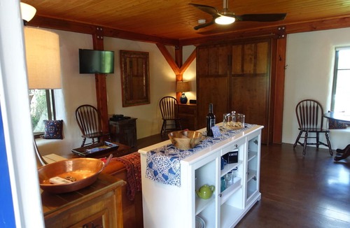 Okanagan-Similkameen Cottage | Unique Straw Bale Guest House with Pool and Hot Tub