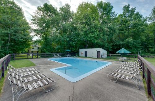 Thornton House | Unique Thornton Townhome: Swim, Ski, & Hike!