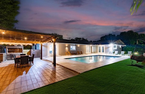 North Miami Beach Villa | Unique Villa with a Cabana, Arg Grill, Pool & Mini Golf