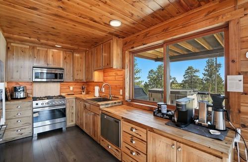 Keystone Cabin | Unmatched views of Mt. Rushmore and Black Elk Peak on 17 acres with hot tub