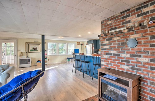 Bristol House | Updated Bristol Lakehouse w/Kayaks & Beach Access