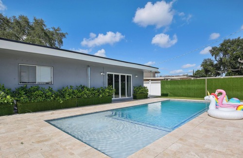 Ives Estates Villa | Updated Miami Villa w/ Private Pool: 6 Mi to Beach