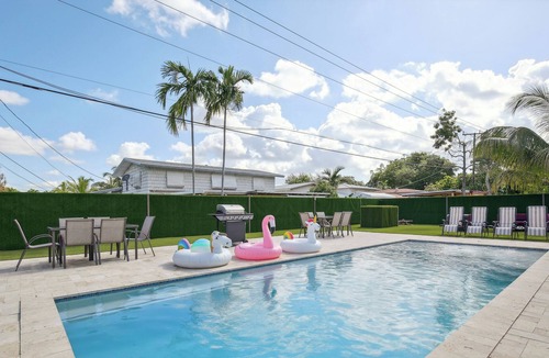 Ives Estates Villa | Updated Miami Villa w/ Private Pool: 6 Mi to Beach