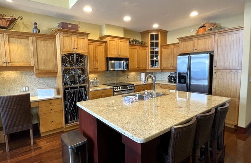 Big White Ski Resort House | Upper Village BEST Ski-in-out w/3 parking spots!