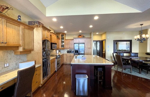Big White Ski Resort House | Upper Village BEST Ski-in-out w/3 parking spots!