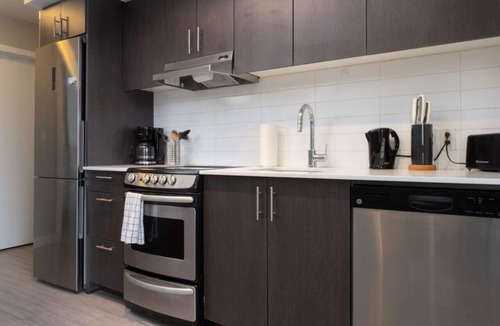 North Central Edmonton Apartment | Upscale 2BR Apt with Lovely Views, Near Riverfront