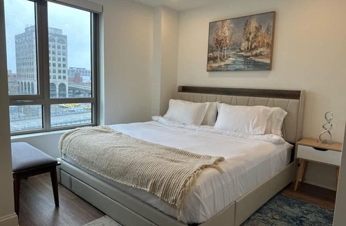 Theatre District Apartment | Upscale 2BR Condo with Gym & Parking near MGH & TUFTS