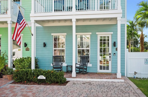 Stuart House | Upscale 3 Bedroom with Great Location