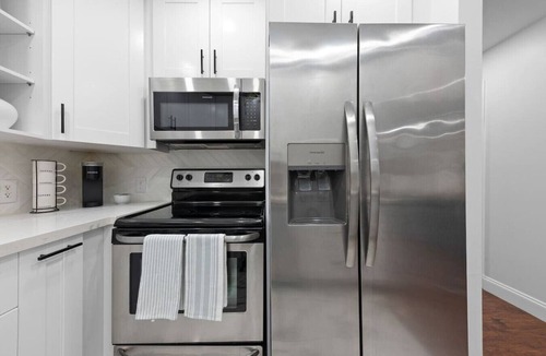 Grandview Heights Apartment | Upscale Home - CityPlace & Convention Center