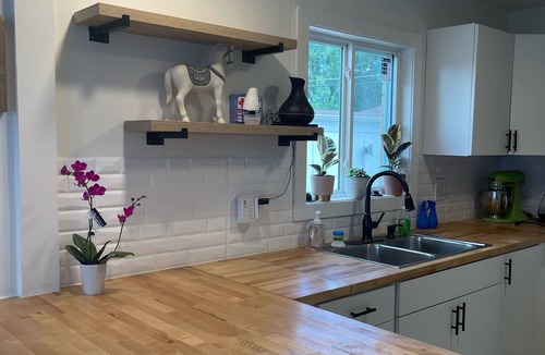 Twin Lakes House | Upstairs Suite Modern 2 Bedrooms & Bath, with Fully Stocked Kitchen, See Video