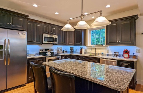 Meredith House | Uptown Charmer, Meredith near Winnipesaukee!