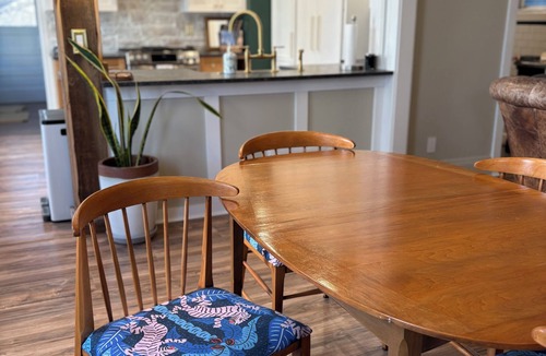 Ohio City Apartment | Urban Jungle Cottage in Historic Ohio City