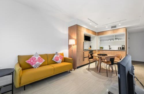 Renfrew-Collingwood Apartment | Urban Oasis near Joyce Station: 1BR Condo