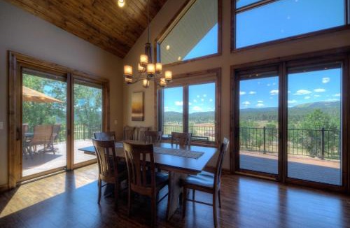 Sturgis House | Vacation Court Lodge