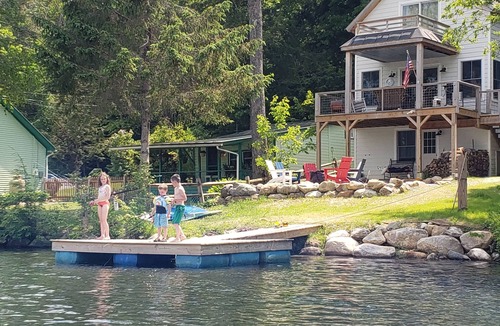 Tinmouth House | Vermont Lakefront Getaway “The Wild Loon” Waterfront Home with phenomenal Views!