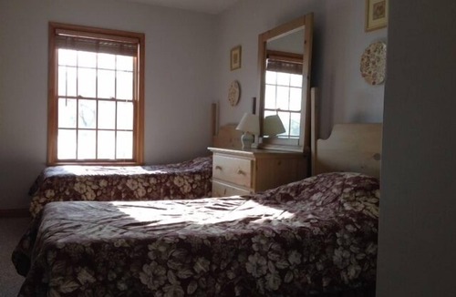 Tinmouth Cabin | Vermont Lakefront Paradise