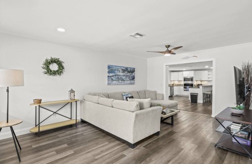 Vero Beach South Condo | Vero Beach Paradise - 3 BR Unit near Downtown & Beaches