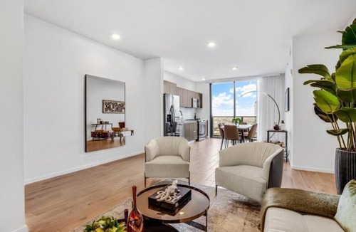 Downtown Miami Hotel | Vibrant Cityscape Suite - Two 3BR with Incredible Views