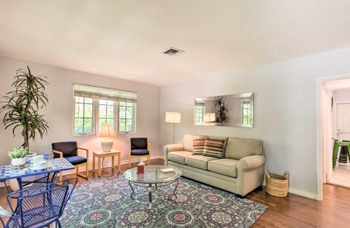 Grandview Heights House | Vibrant West Palm Beach Home < 2 Mi to Beach!