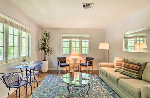 Grandview Heights House | Vibrant West Palm Beach Home < 2 Mi to Beach!