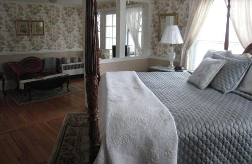 Hampton Hotel | Victoria Inn
