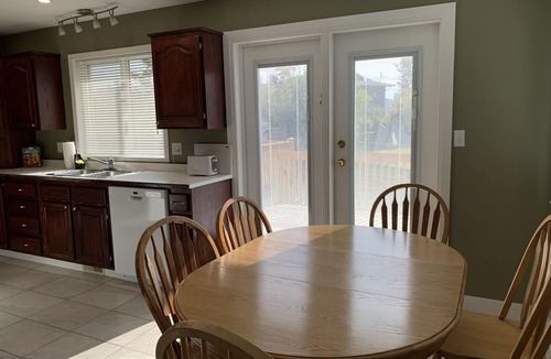 Central Okanagan House | Victoria St STR in Peachland BC - 5 mins from the beach