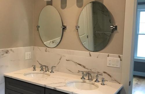 Meredith House | Villa 2 -Luxury 5 BDRM 5 Bath on Lake Winni Meredith Bay