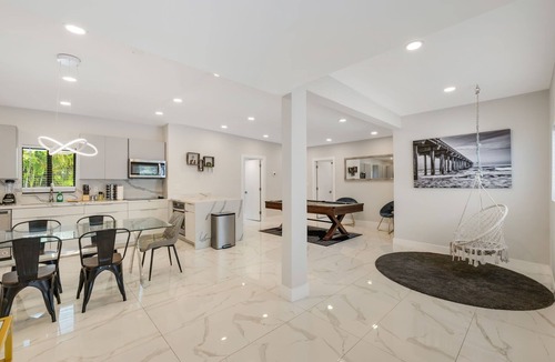 North Miami Beach House | Villa Congo | 5 BR | Pool | Terrace TV | Fire Pit