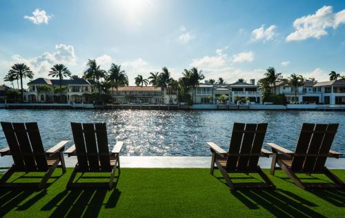 Boca Raton Apartment | Villa Sirena - Boca Waterfront Escape