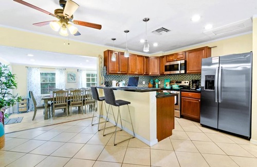 Palm Beach Gardens House | VILLA TROPICANA | FREE HEATED POOL | BEACHES | PGA | WATERPARK | ROGER DEAN