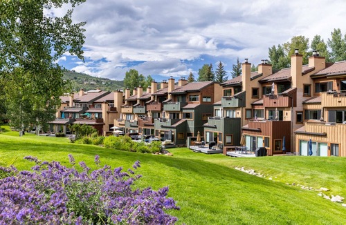 Snowmass Village Condo | Villas at Snowmass Club - 1617 ~ Snowmass Club Access ~